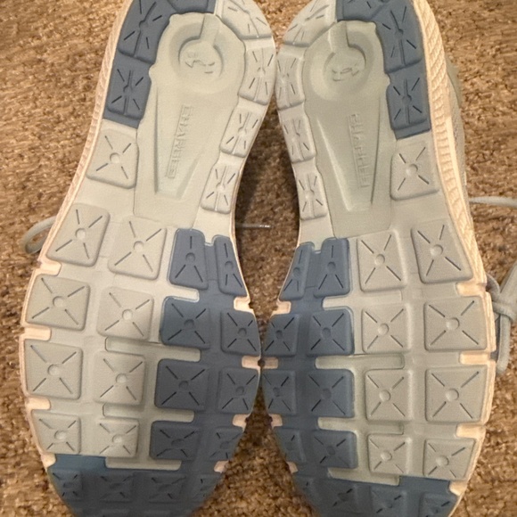 Sneakers - Picture 3 of 3